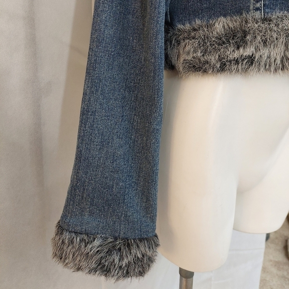 Americana Blues Denim Crop Jean Jacket Faux Fur Details Size L - Picture 6 of 9